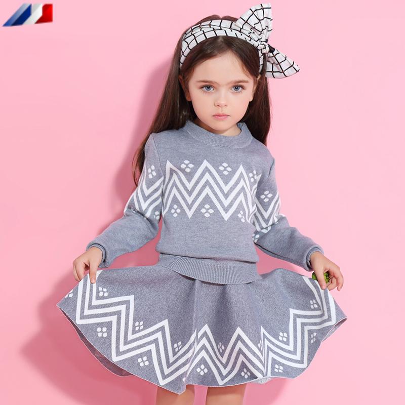 Conjunto de falda y cárdigan cálido con estampado geométrico para niñas